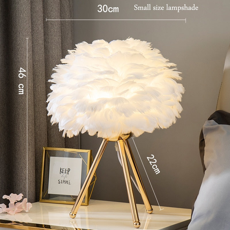 Vere Slaapkamer Tafellamp Moderne bedlamp Woonkamer Koffiewinkel Trou Kersversiering Romantiese Gansveerlamp