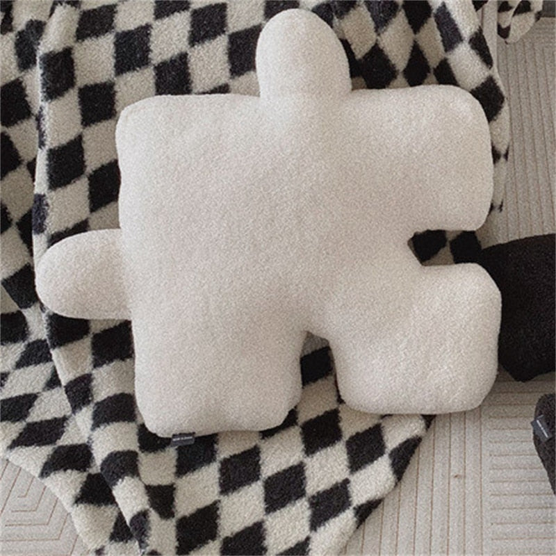 Blacket White Irregular Jigsaw Seat Cushion Back Cushion Home Dear Game Throw Pillows Soft Thicken Teddy Velvet Sofa Cushions