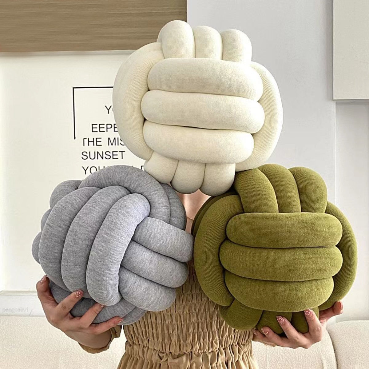 Hand Knot Cushion Sofa Throw Pillow Soft Round Handmade Knotted Ball Car Bedding Stuffed Pillow Bed Living Room Chair Home Decor