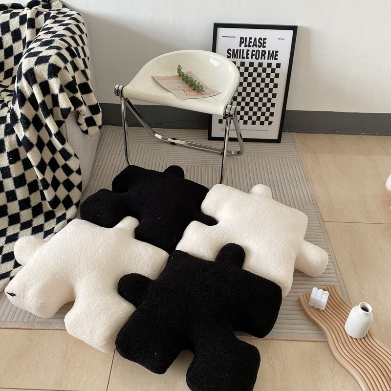 Blacket White Irregular Jigsaw Seat Cushion Back Cushion Home Dear Game Throw Pillows Soft Thicken Teddy Velvet Sofa Cushions